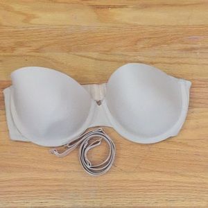 Victoria’s Secret Bra with removable straps.